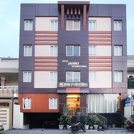 Hotel Janki International Sigra 2 Km From Kashi Vishwanath Temple Varanasi Eksteriør billede