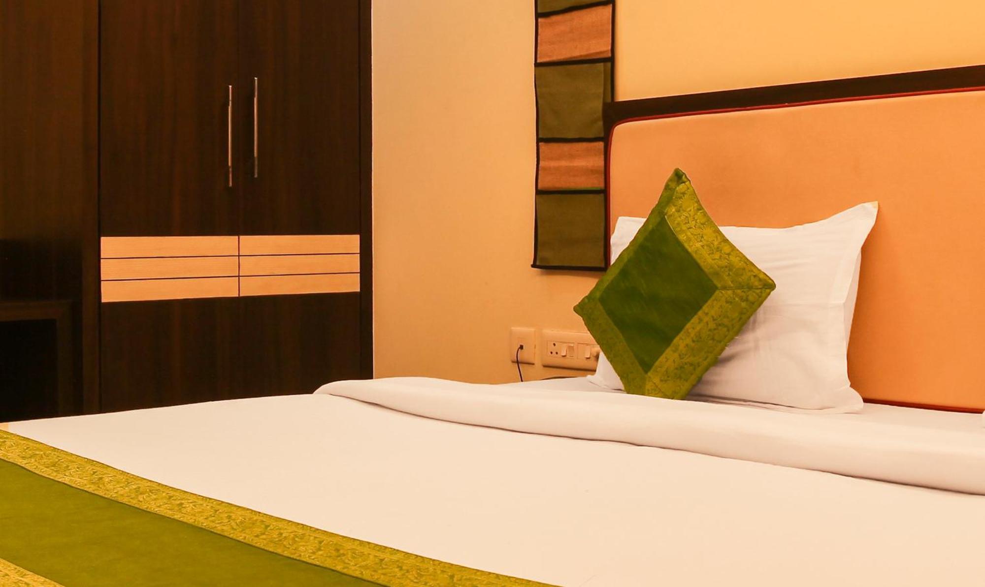 Hotel Janki International Sigra 2 Km From Kashi Vishwanath Temple Varanasi Eksteriør billede