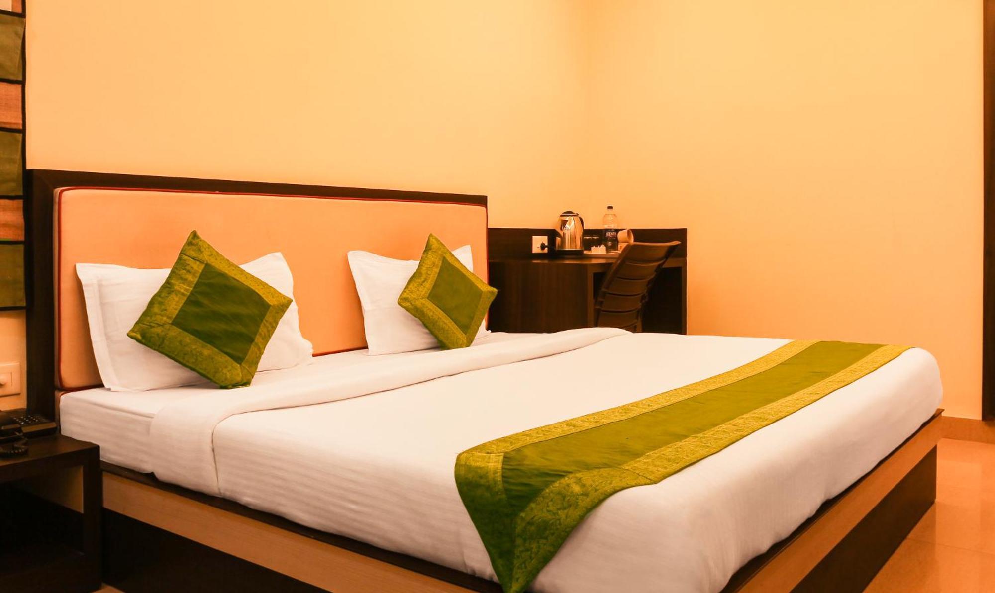 Hotel Janki International Sigra 2 Km From Kashi Vishwanath Temple Varanasi Eksteriør billede