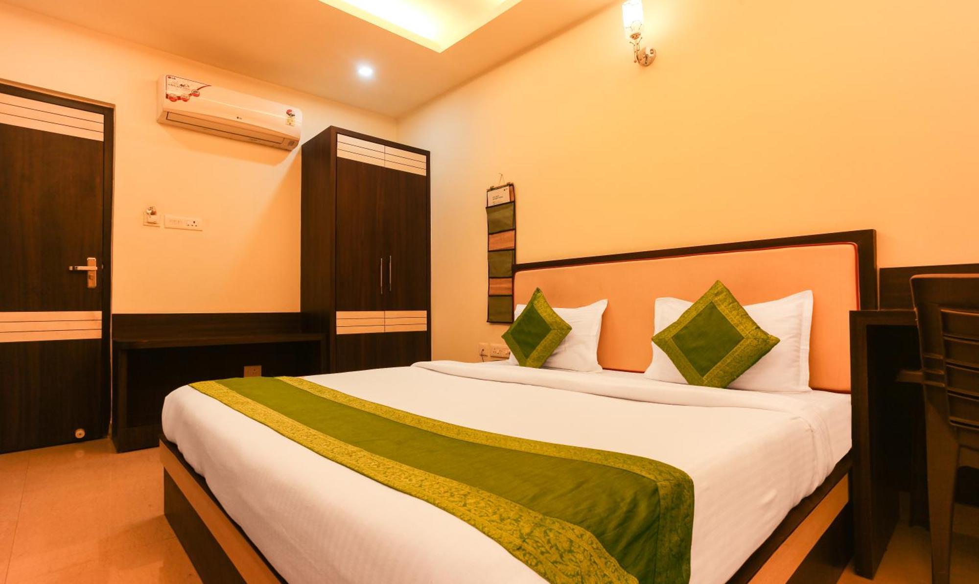 Hotel Janki International Sigra 2 Km From Kashi Vishwanath Temple Varanasi Eksteriør billede