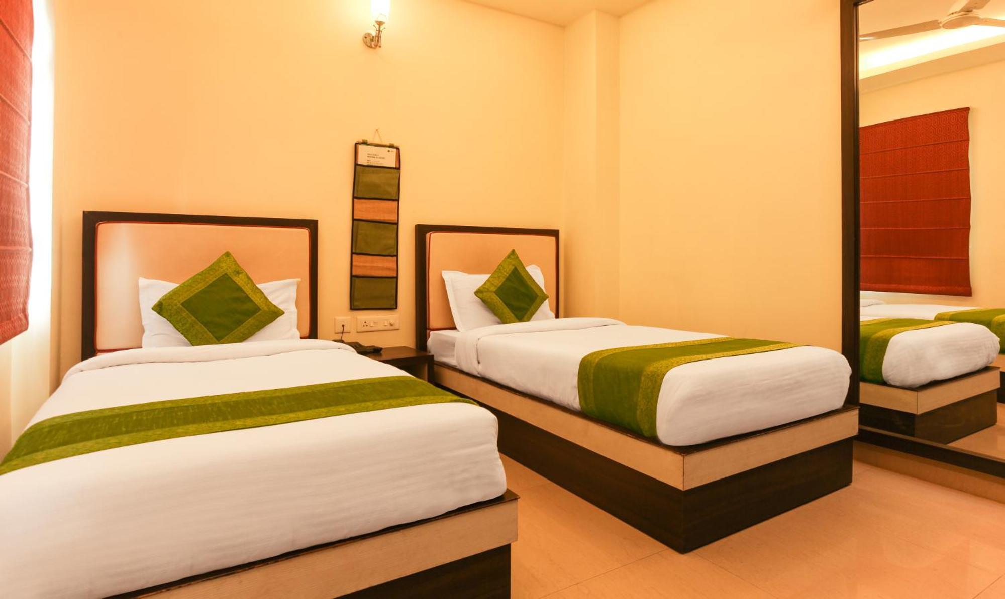 Hotel Janki International Sigra 2 Km From Kashi Vishwanath Temple Varanasi Eksteriør billede