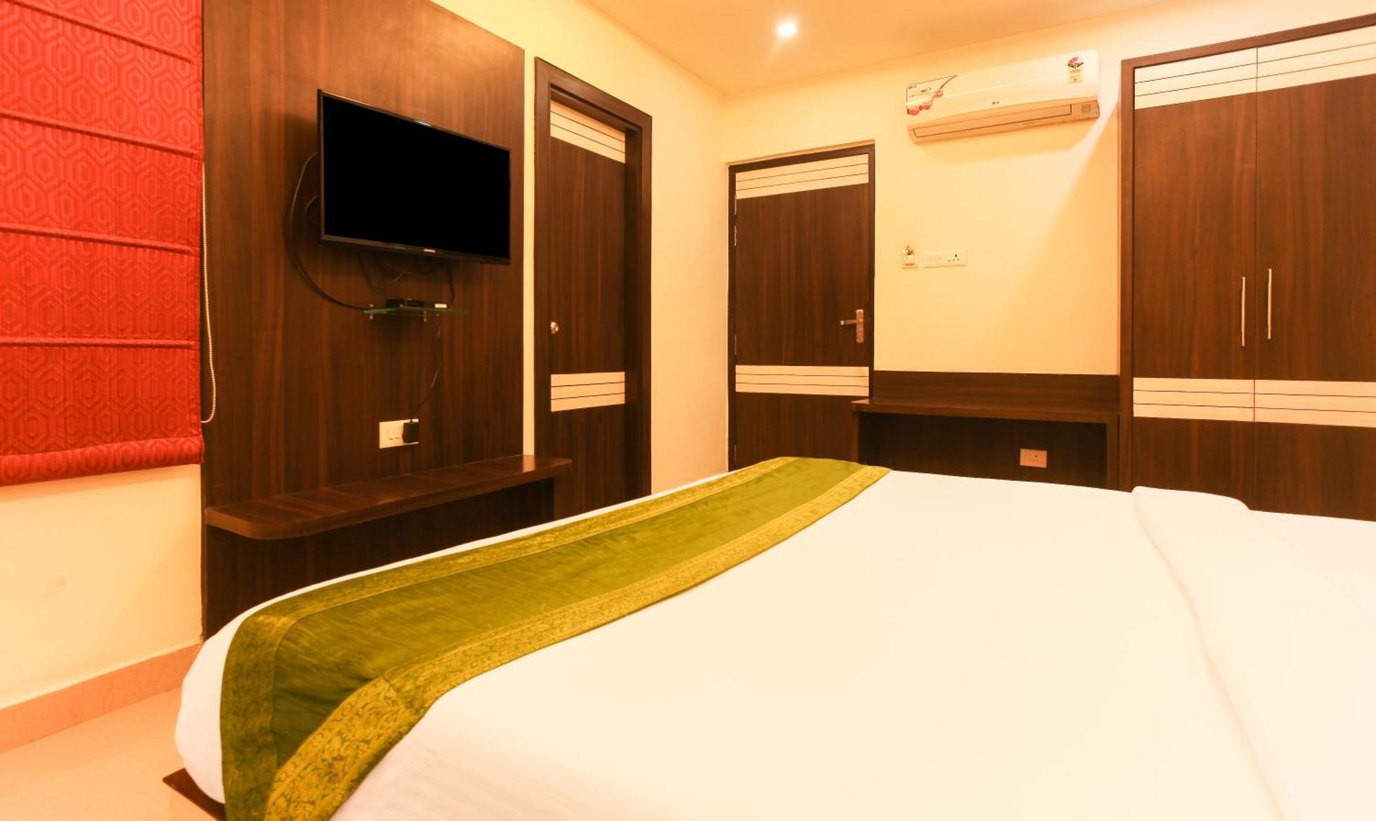 Hotel Janki International Sigra 2 Km From Kashi Vishwanath Temple Varanasi Eksteriør billede