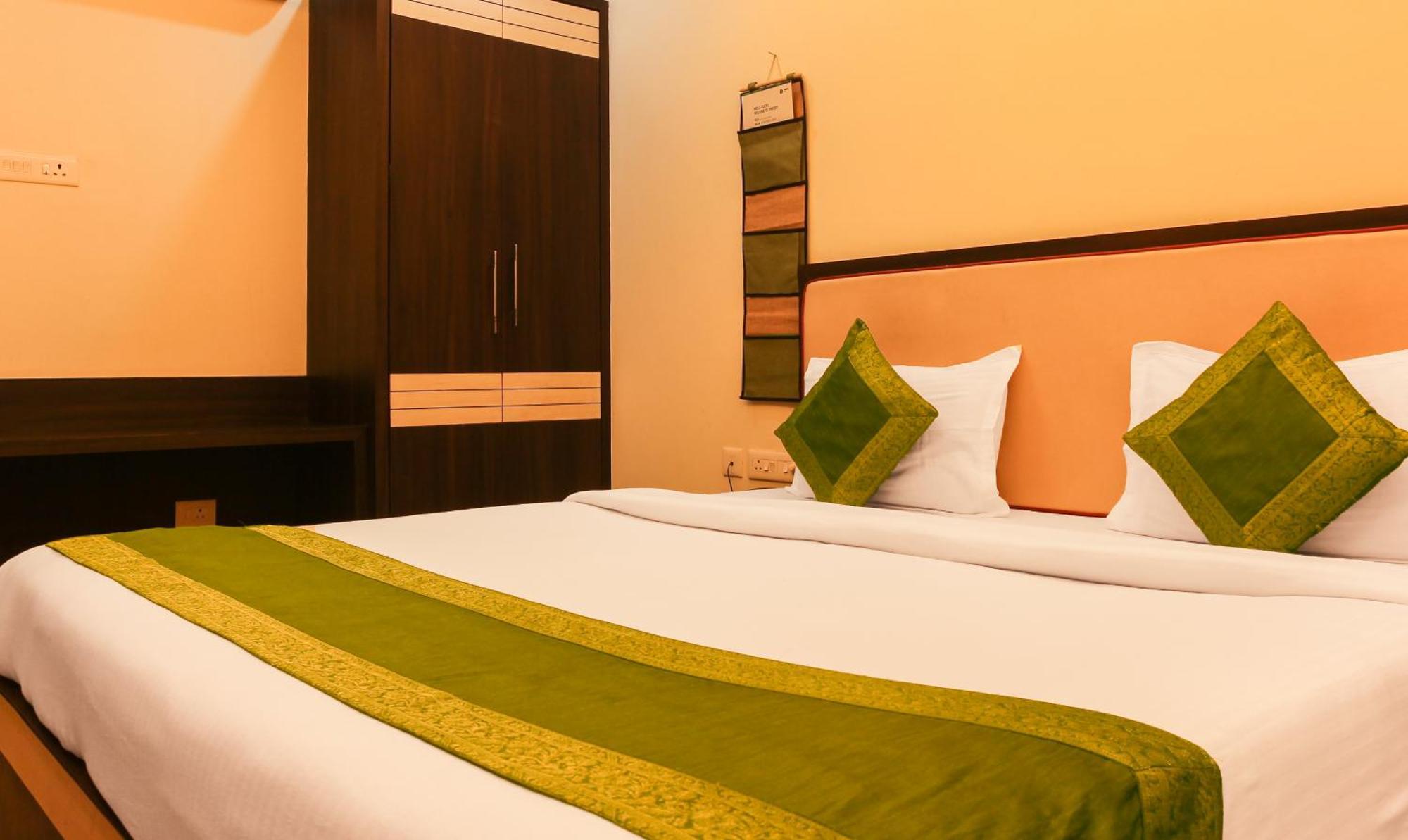 Hotel Janki International Sigra 2 Km From Kashi Vishwanath Temple Varanasi Eksteriør billede