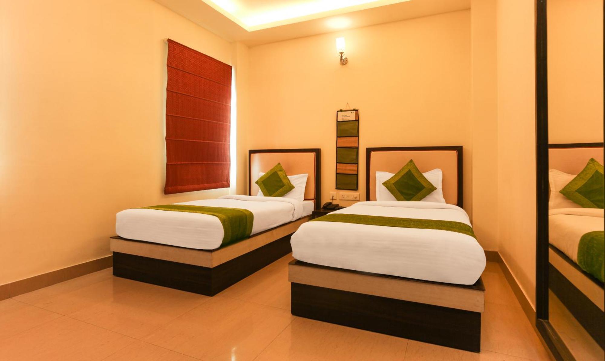 Hotel Janki International Sigra 2 Km From Kashi Vishwanath Temple Varanasi Eksteriør billede