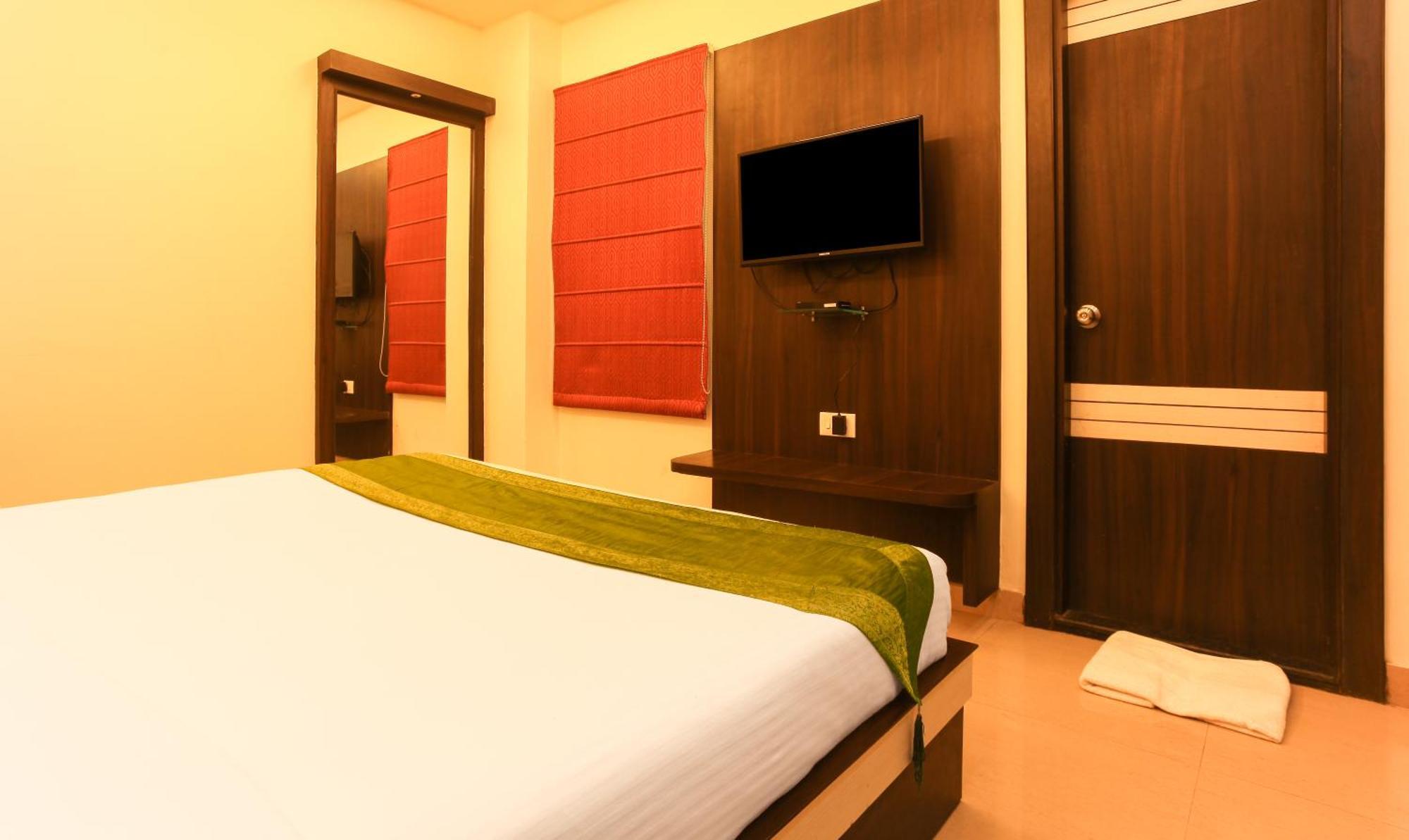 Hotel Janki International Sigra 2 Km From Kashi Vishwanath Temple Varanasi Eksteriør billede