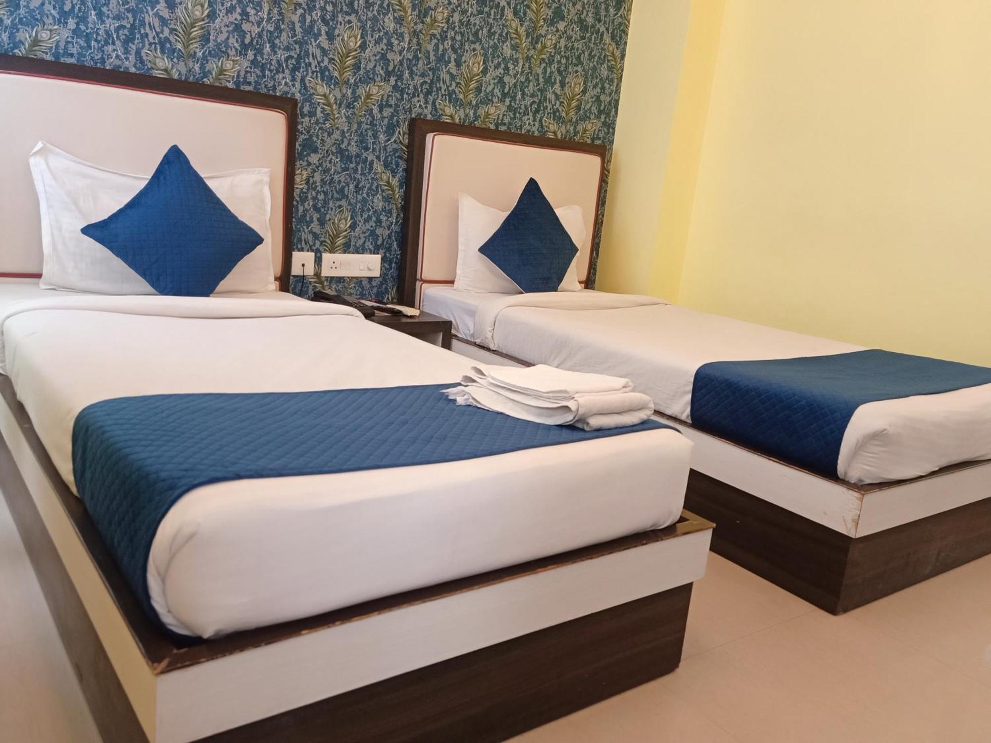 Hotel Janki International Sigra 2 Km From Kashi Vishwanath Temple Varanasi Eksteriør billede