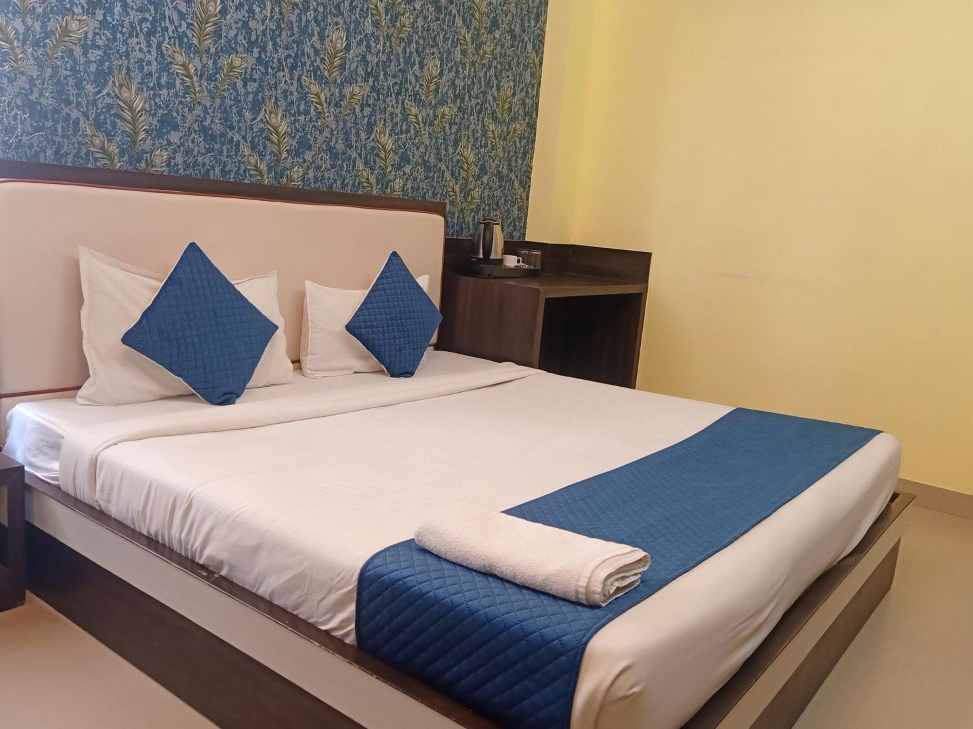 Hotel Janki International Sigra 2 Km From Kashi Vishwanath Temple Varanasi Eksteriør billede