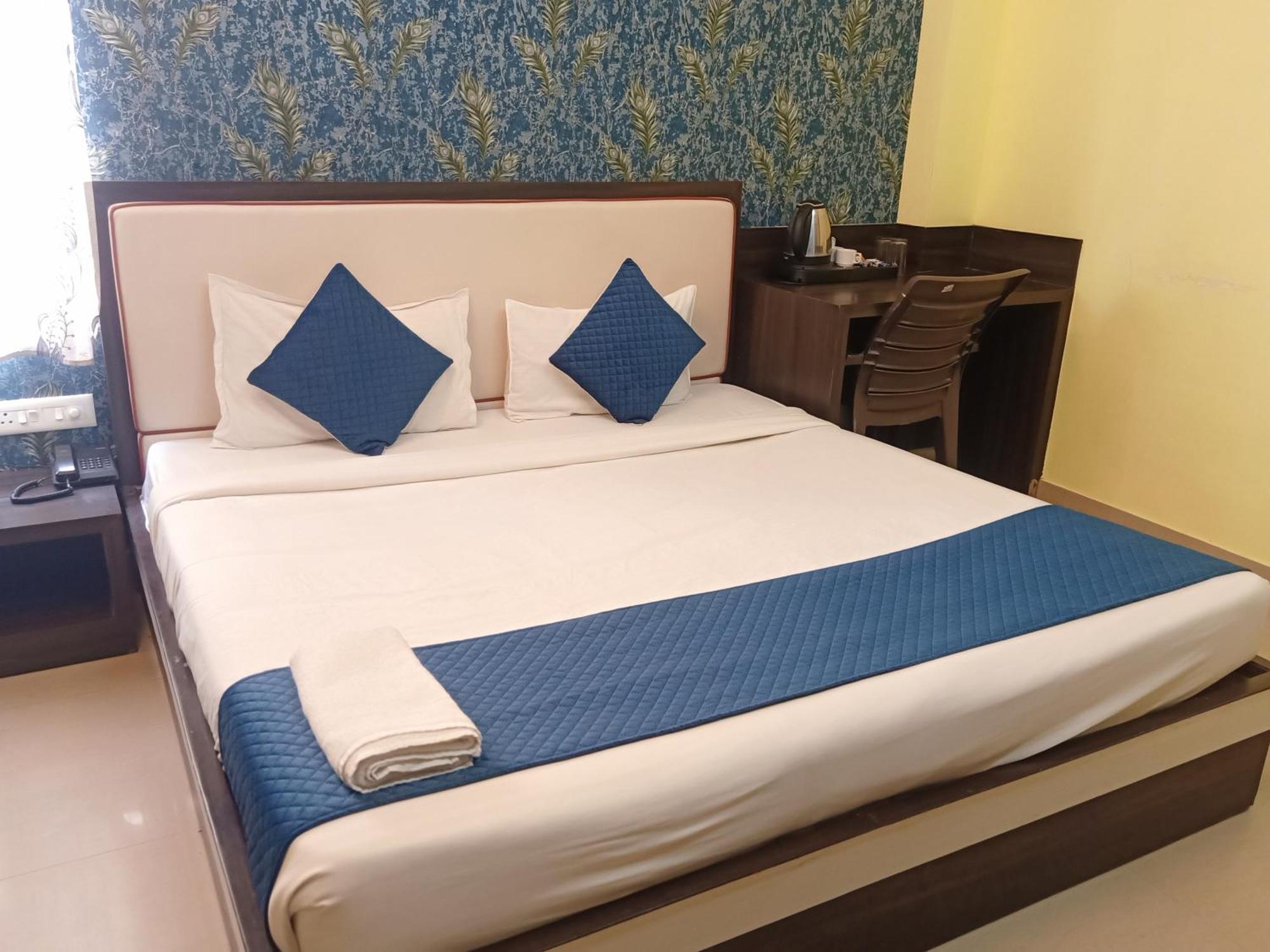 Hotel Janki International Sigra 2 Km From Kashi Vishwanath Temple Varanasi Eksteriør billede