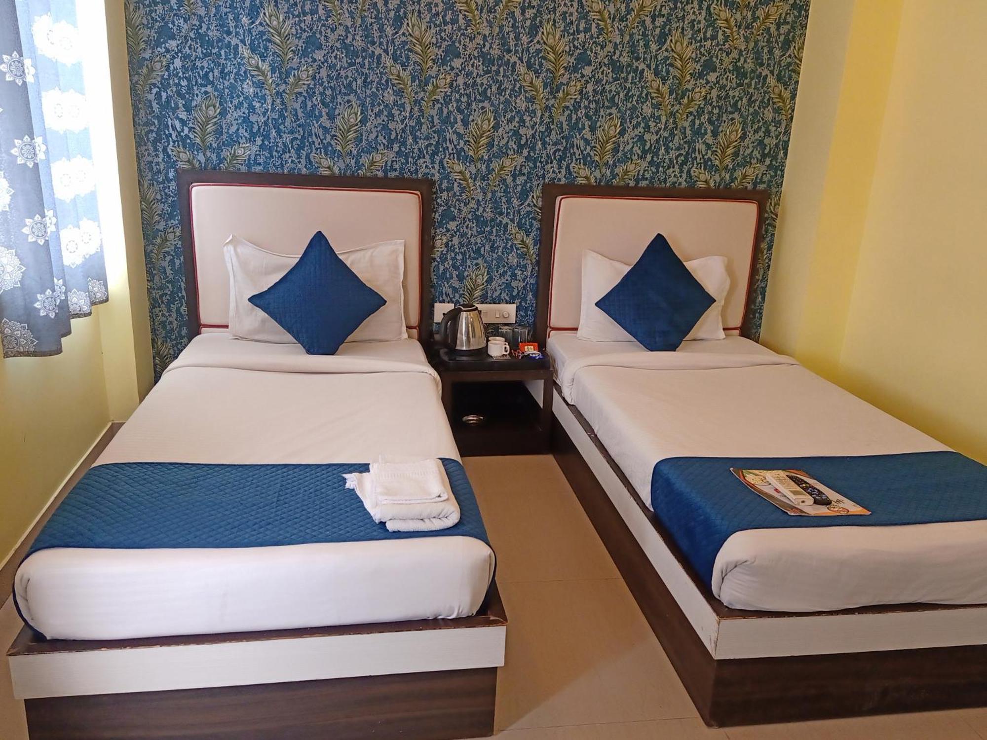 Hotel Janki International Sigra 2 Km From Kashi Vishwanath Temple Varanasi Eksteriør billede