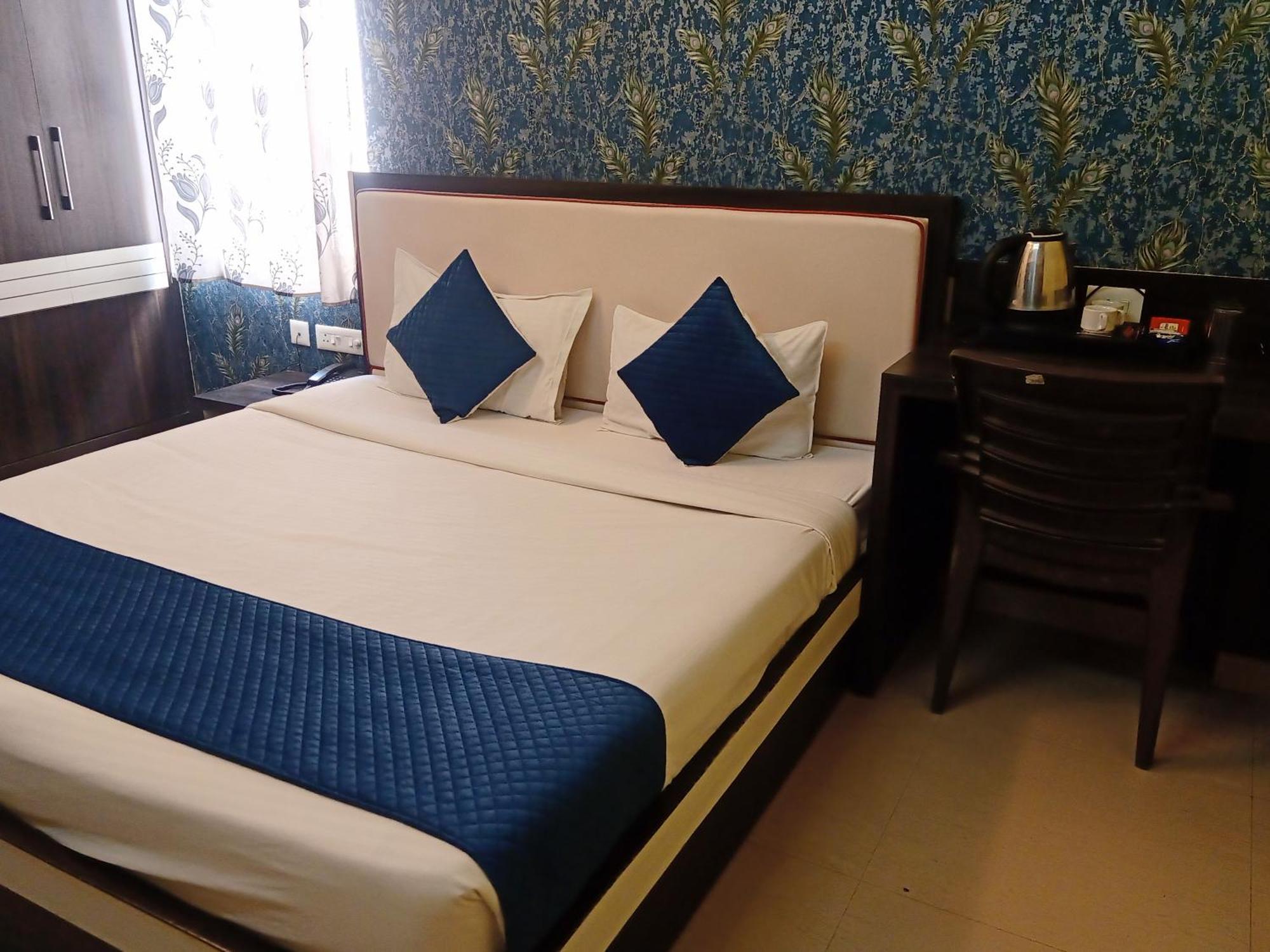 Hotel Janki International Sigra 2 Km From Kashi Vishwanath Temple Varanasi Eksteriør billede