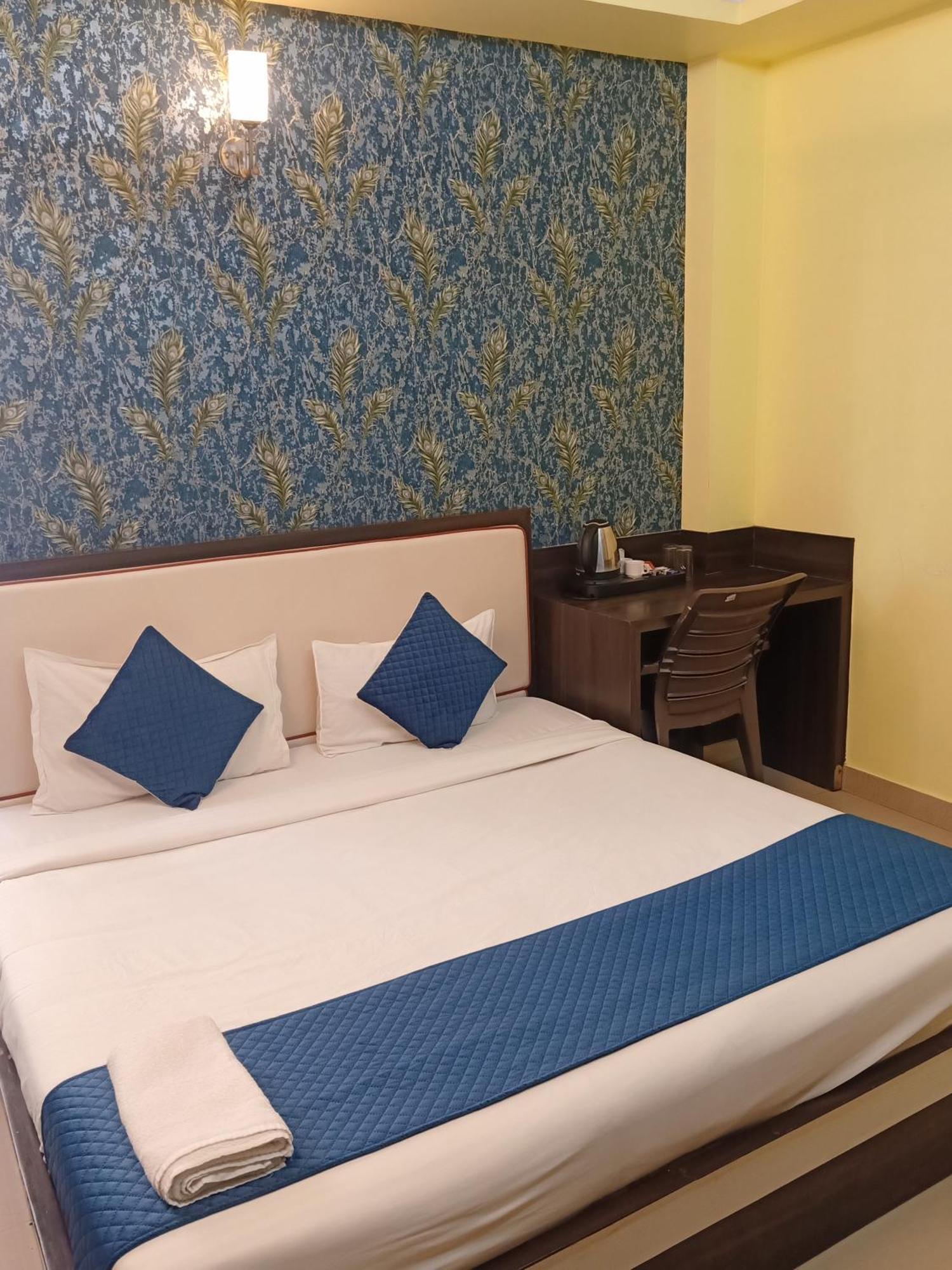 Hotel Janki International Sigra 2 Km From Kashi Vishwanath Temple Varanasi Eksteriør billede