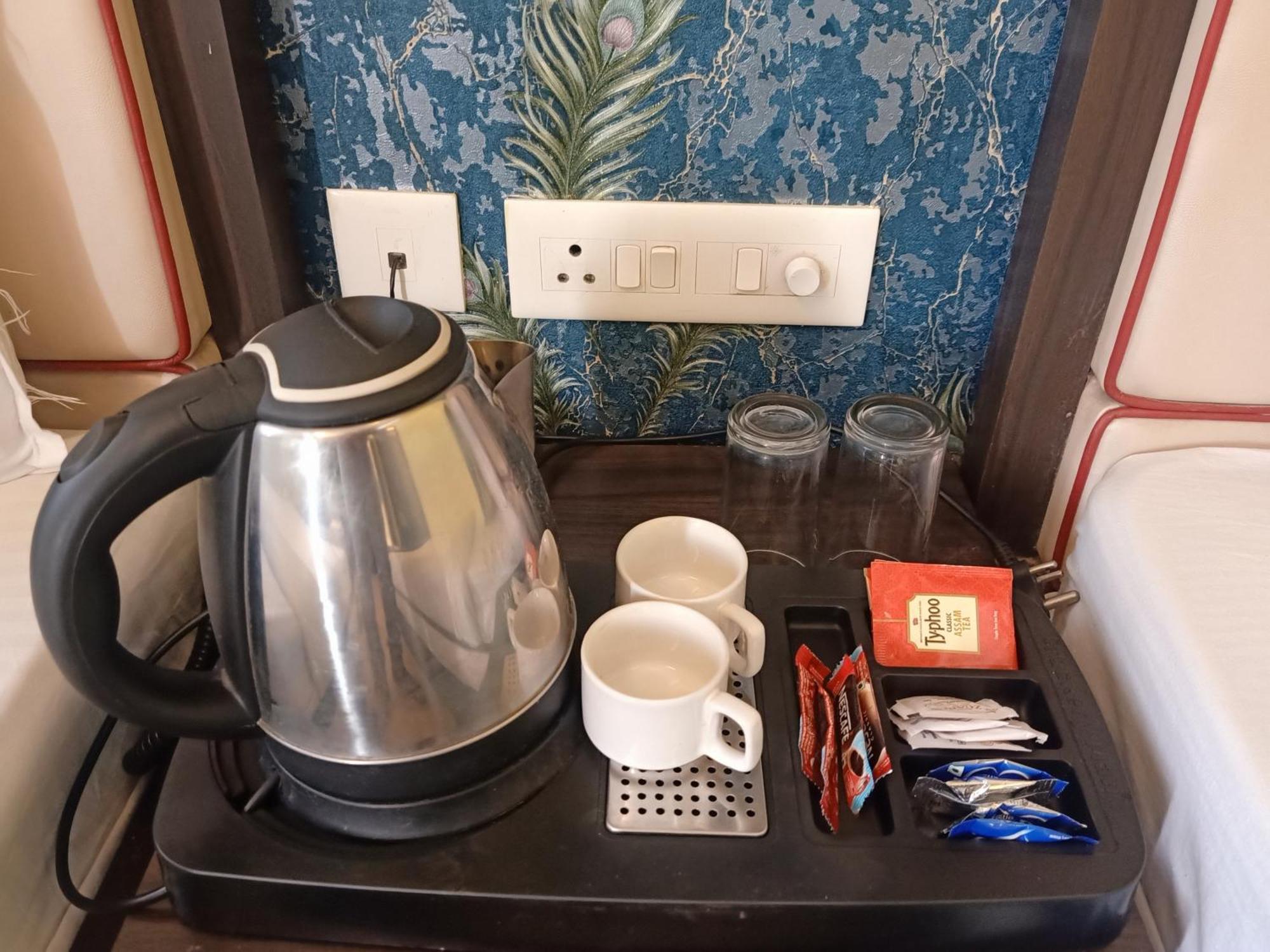 Hotel Janki International Sigra 2 Km From Kashi Vishwanath Temple Varanasi Eksteriør billede